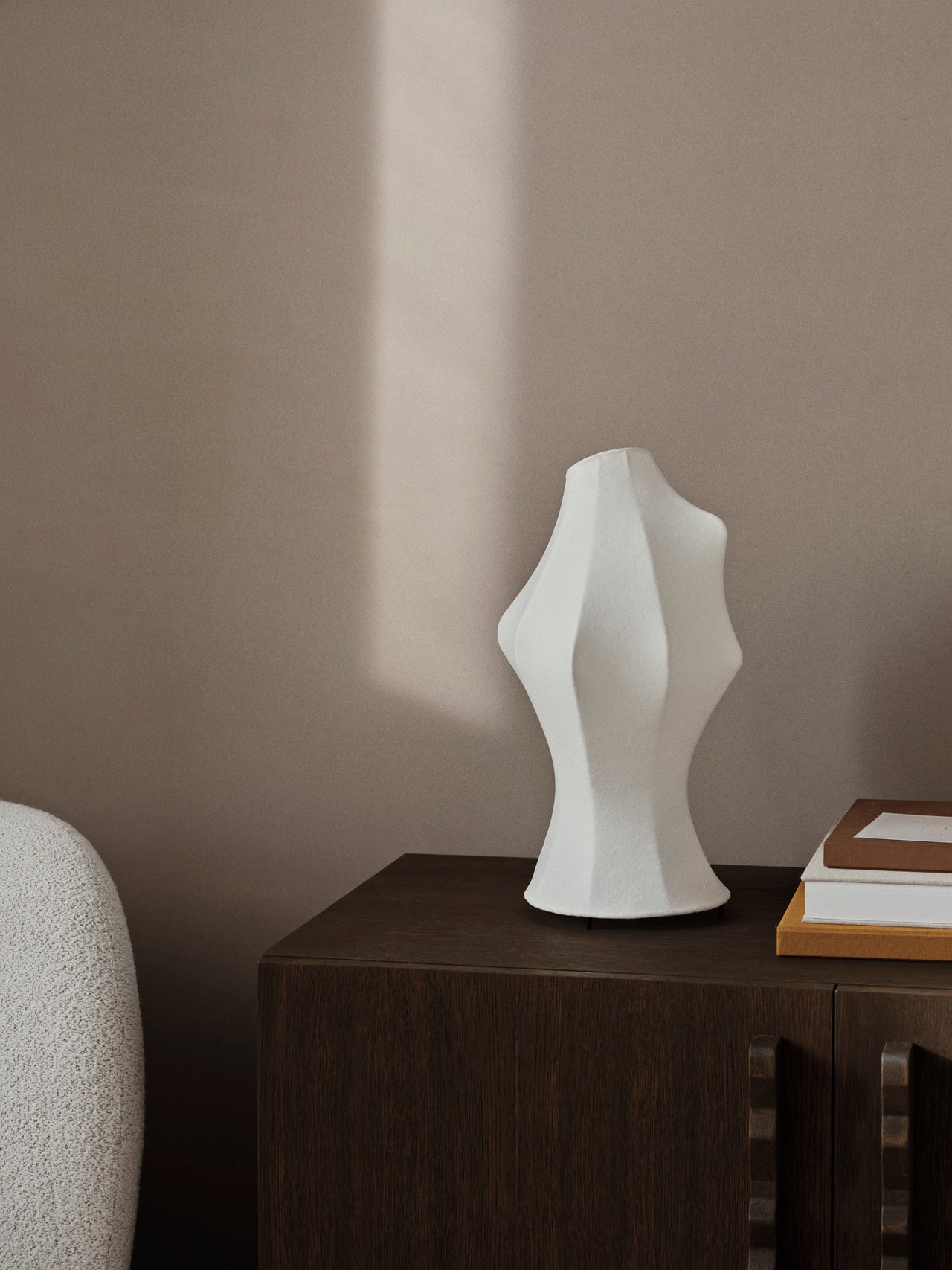 BORDSLAMPA "DAE"- FERM LIVING