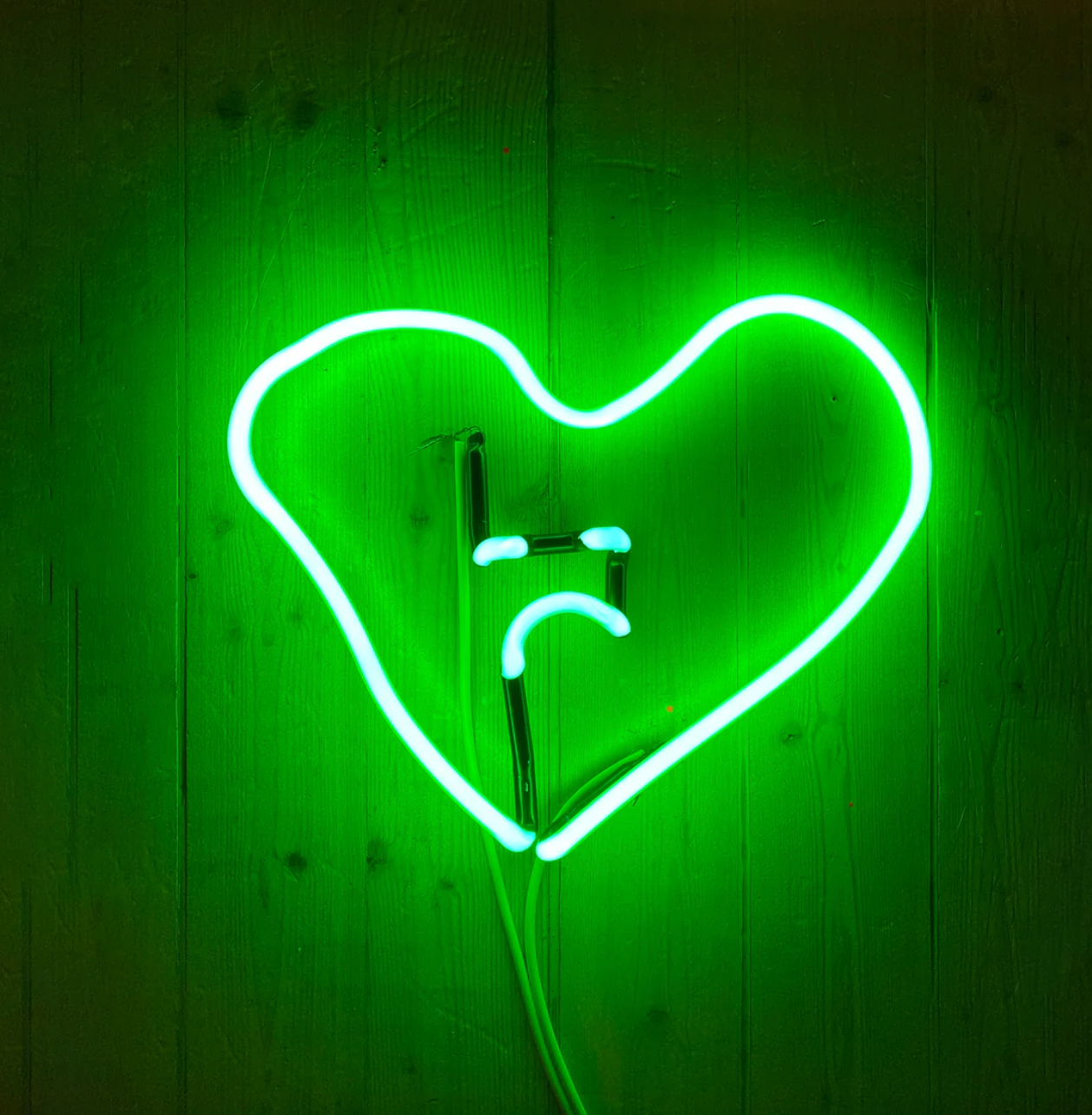 NEONLAMPA - FAILING IN LOVE