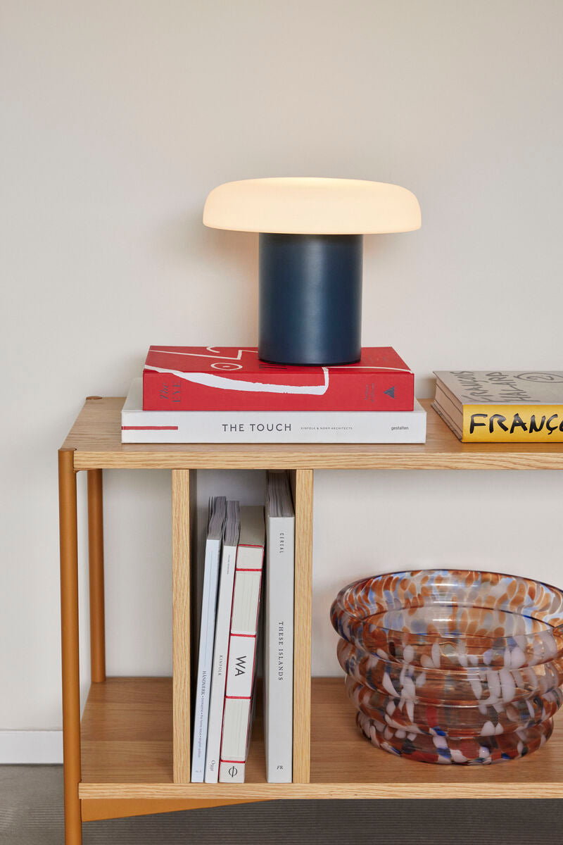 BORDSLAMPA "ATELIERS TABLE LAMP DARK BLUE/ WHITE"